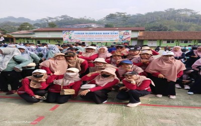 Memperingati HUT PGRI 2024, Guru SMP Negeri 1 Karangkobar Ikut Memeriahkan Perlombaan